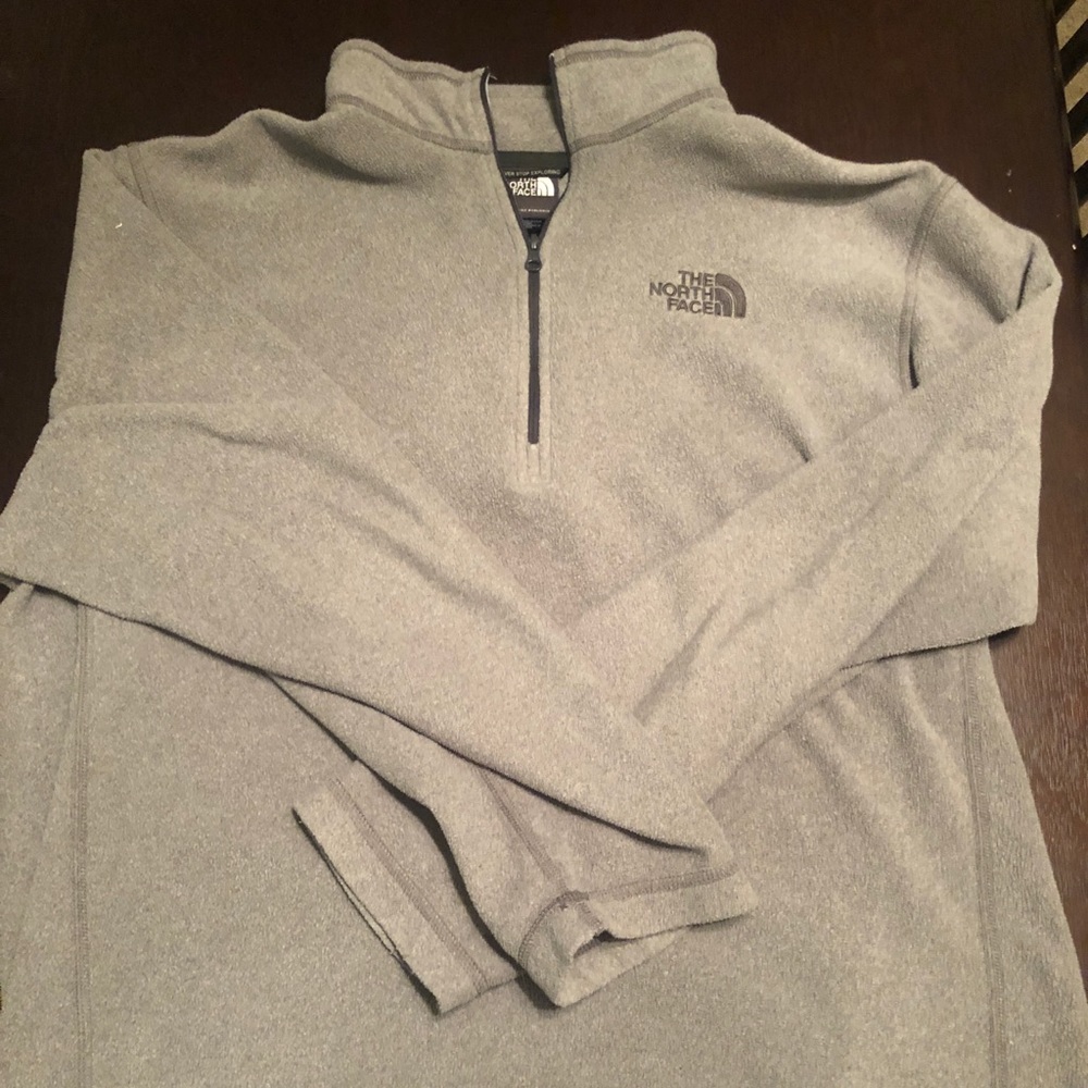 Quarter zip never worn north face